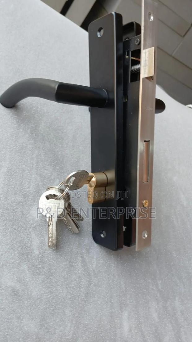 Quality Wooden Door Lock With Black Handle · Photo 3