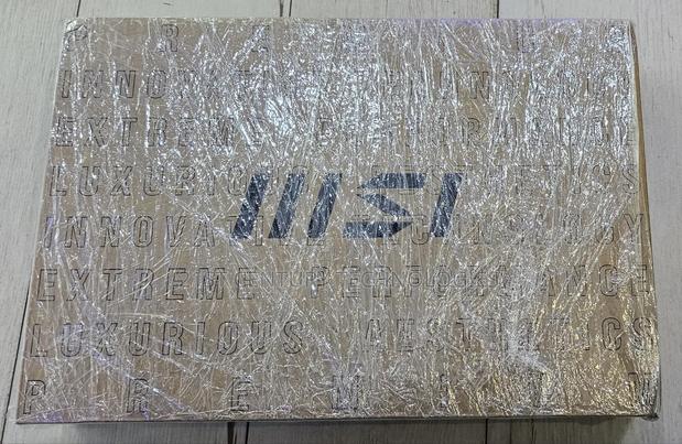 New Laptop MSI GF65 Thin 10UE 16GB Intel Core i7 SSD 512GB · Photo 3