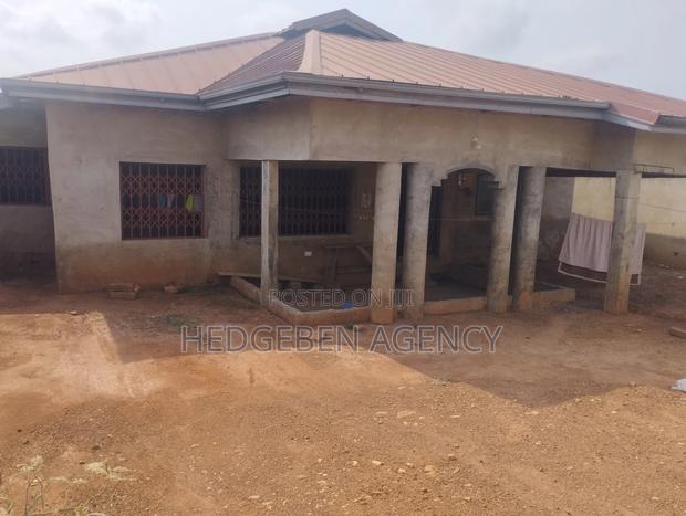 4bdrm House in Oyarifa for sale