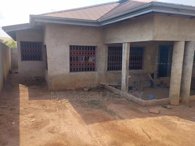 4bdrm House in Oyarifa for sale · Photo 3