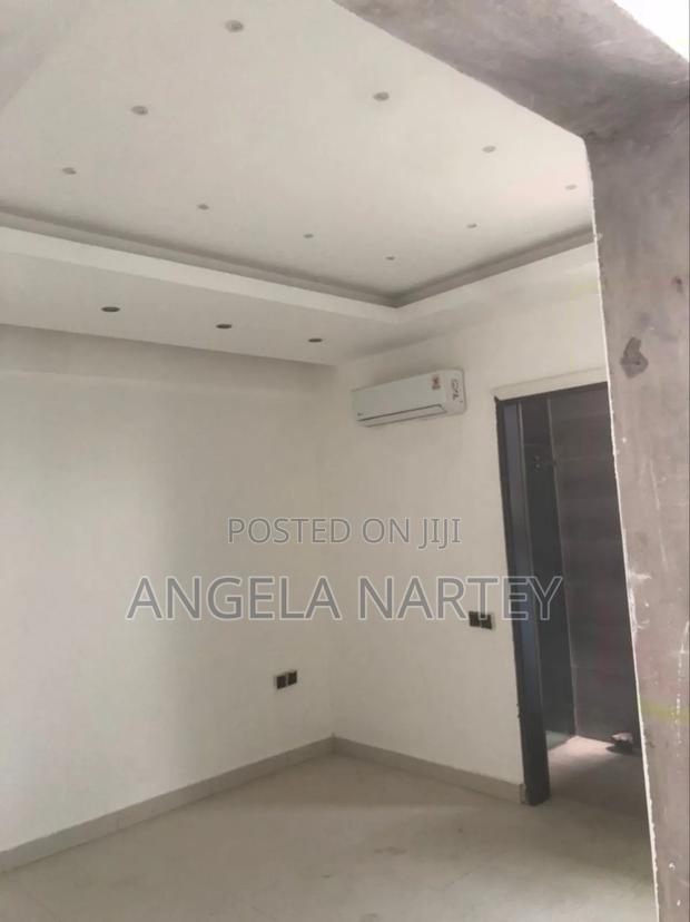 Furnished 1bdrm Apartment in East Legon for sale · Photo 3