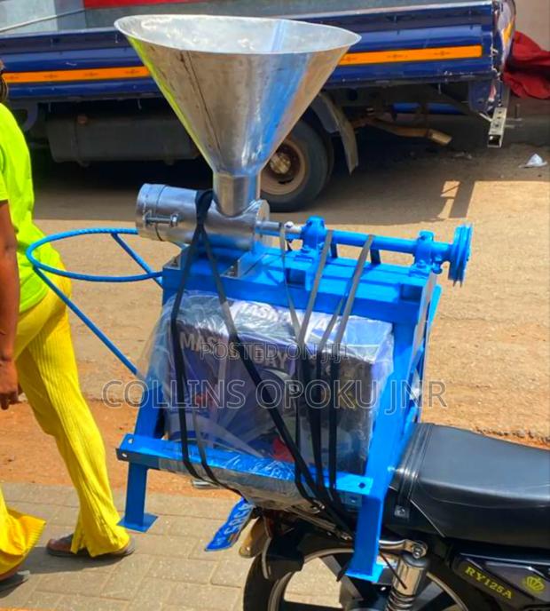 Commercial Fufu Machine With Engine · Photo 2