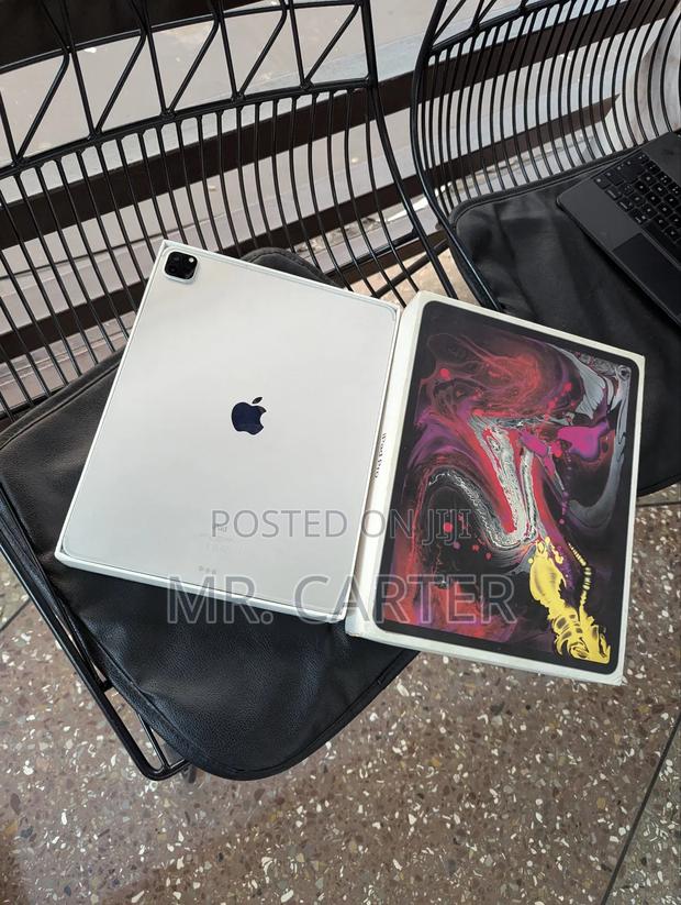 New Apple iPad Pro 12.9 (2021) 128 GB Gray · Photo 3
