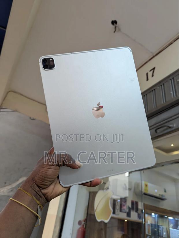 New Apple iPad Pro 12.9 (2021) 128 GB Gray · Photo 5