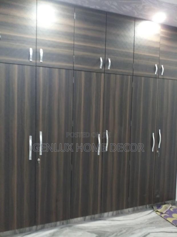 Compact Corner Wardrobes for Small Spaces · Photo 1
