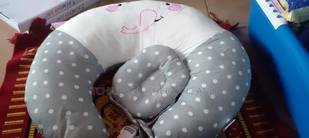 Nursing Pillow · Photo 3