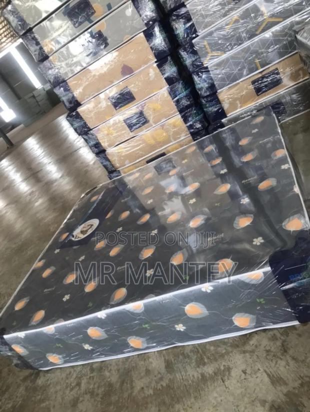 12 Inches Double Mattress · Photo 4