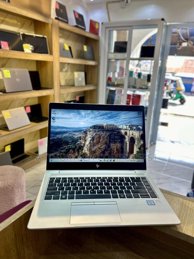 Laptop HP EliteBook 840 G5 8GB Intel Core I5 SSD 256GB · Photo 1