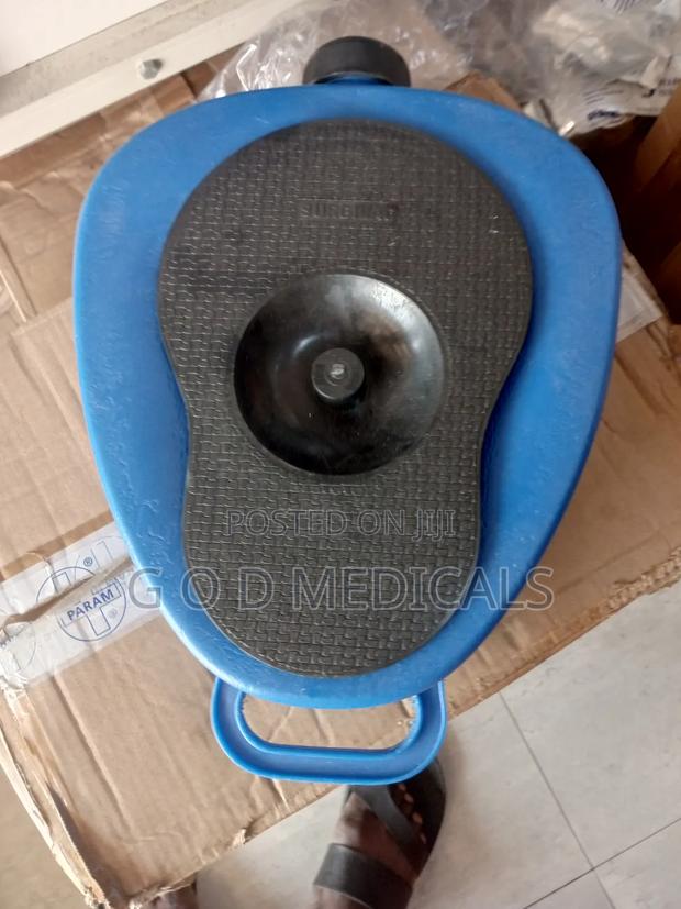 Bed Pan( Plastic) · Photo 1