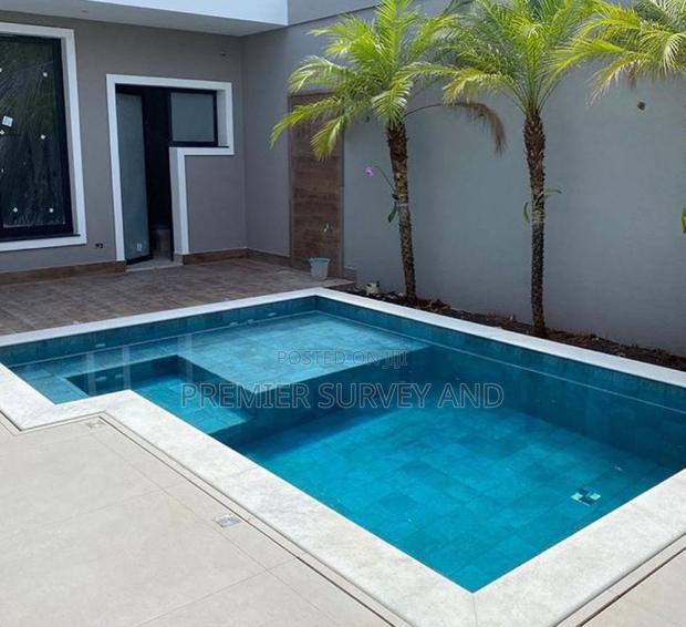 Affordable Backyard Swimming Pool · Photo 2