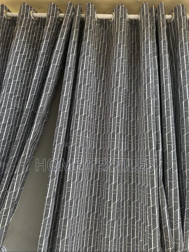 Quality Blackout Window Curtain for Living Rooms and Offices · Photo 1
