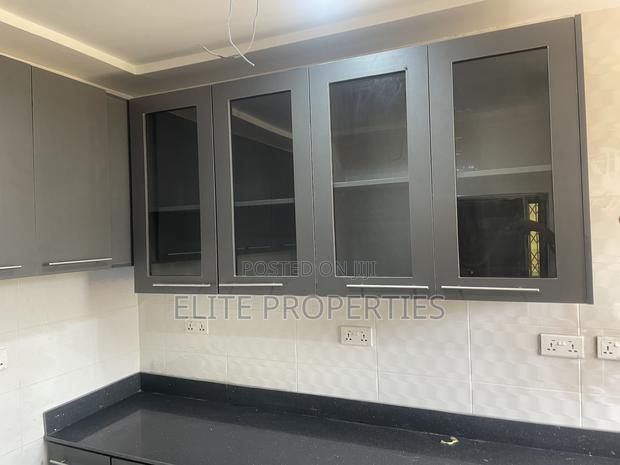 2bdrm Apartment in Community 25 Tema - for rent · Photo 8