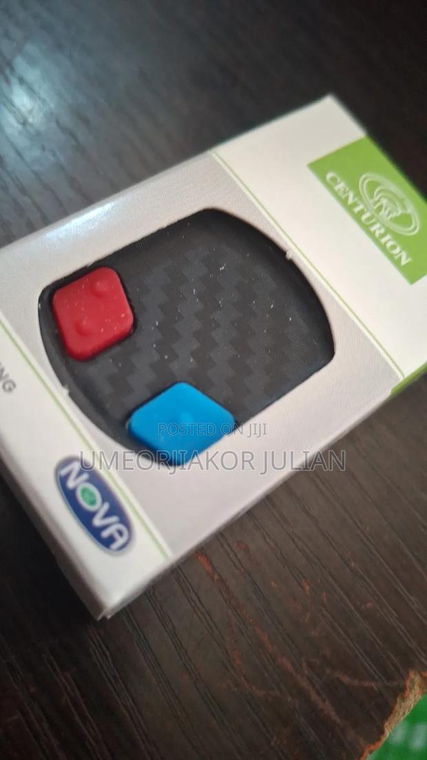 Centurion 2 Button Remote · Photo 1