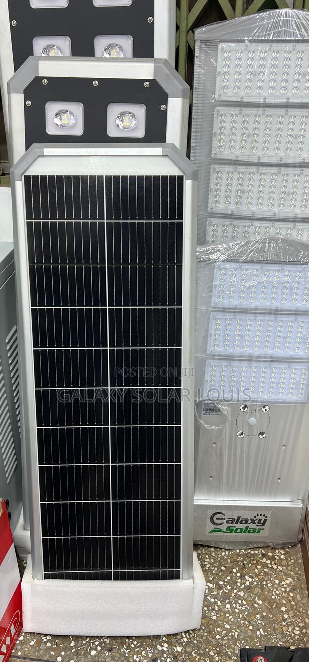 100W Solar All in One Solar Street Light · Photo 2