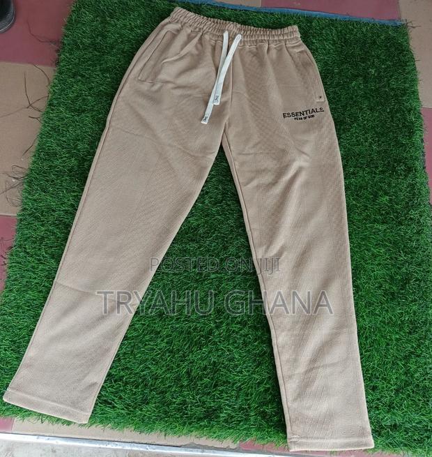 Breathe Easy in Essentials Khaftan Styles · Photo 3