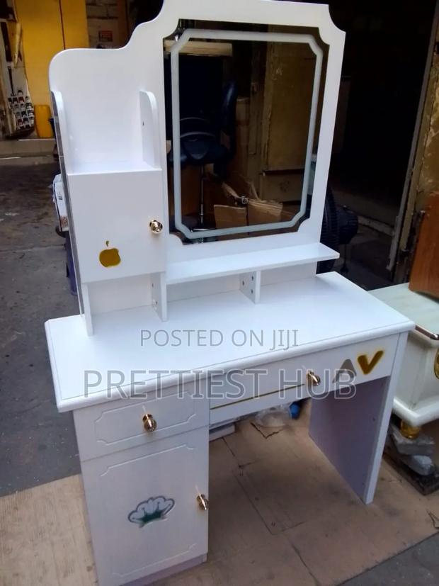 Dressing Mirror · Photo 3