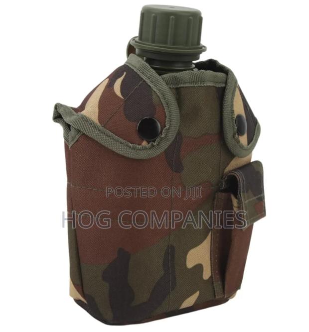 Generic Camping Bottle, Sports Water Bottle - Fast Delivery In 2 Hours · Photo 2