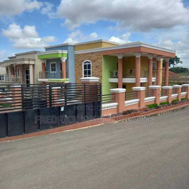 4bdrm House in Brother K Estate, Kumasi Metropolitan for sale · Photo 2