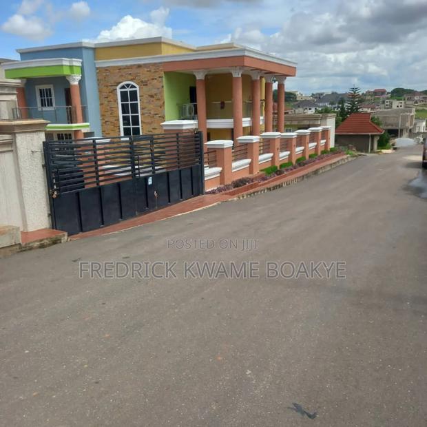 4bdrm House in Brother K Estate, Kumasi Metropolitan for sale · Photo 5