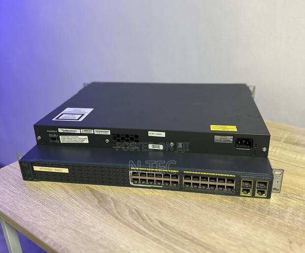 Cisco Catalyst Ethernet Switches 2960 Series · Photo 1