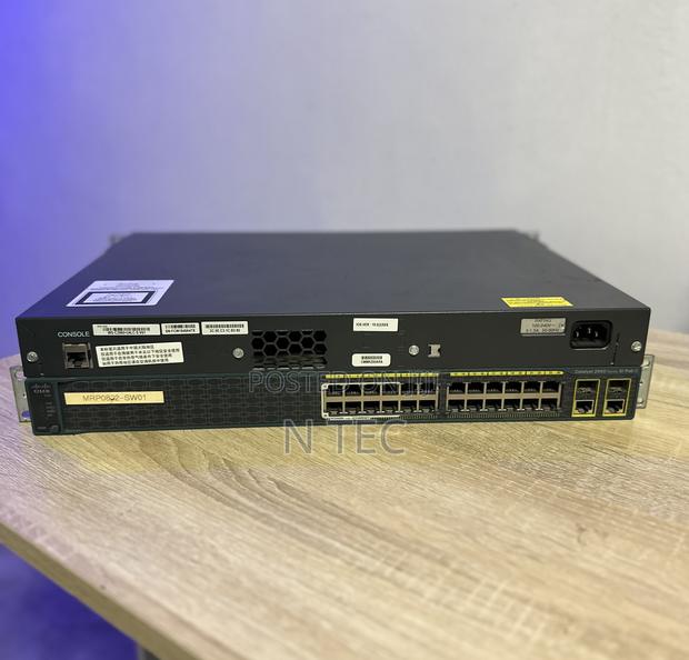 Cisco Catalyst Ethernet Switches 2960 Series · Photo 2