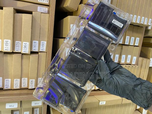 A2527 Laptop Battery for Apple Macbook Pro 16" A2485 · Photo 3