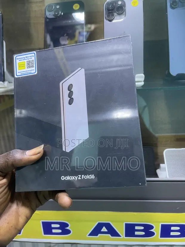 New Samsung Galaxy Z Fold6 256 GB Pink · Photo 1