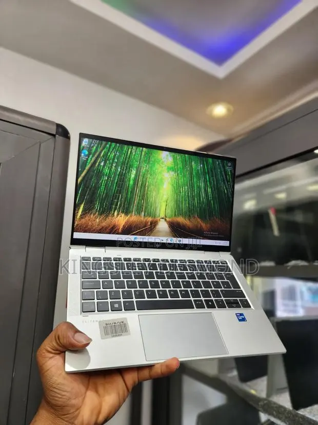 Laptop HP EliteBook x360 1030 G8 1GB Intel Core i7 SSD 512GB · Photo 1
