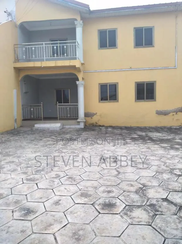 4bdrm Apartment in Adom Agency, Teshie for rent · Photo 1
