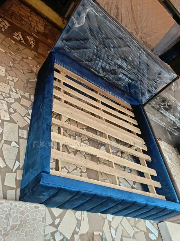 Sweet Queen Size Bed Frame Available as SeenFree Delivy · Photo 1