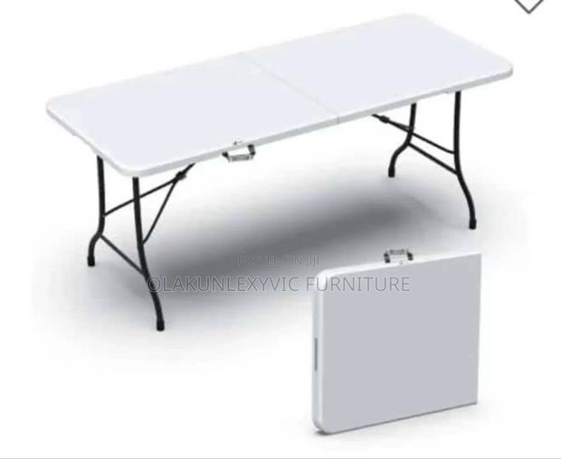 Rectangular Table · Photo 1