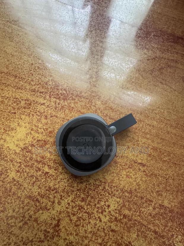 Magnetic Wireless Charger for Apple Watches. · Photo 1