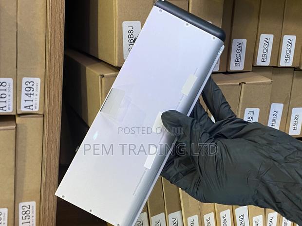 A1280 Laptop Battery for Apple Macbook 13 Inch A1280 A1278 · Photo 1