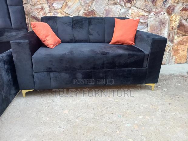 Modern New 2 Seater Sofa · Photo 1