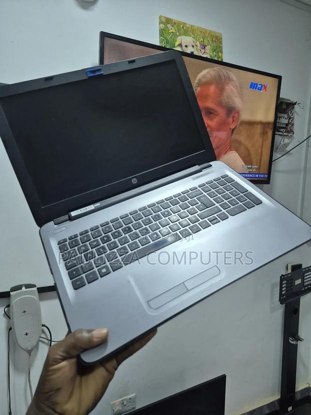 Laptop HP Pavilion 15 8GB Intel Core i7 SSD 256GB · Photo 3