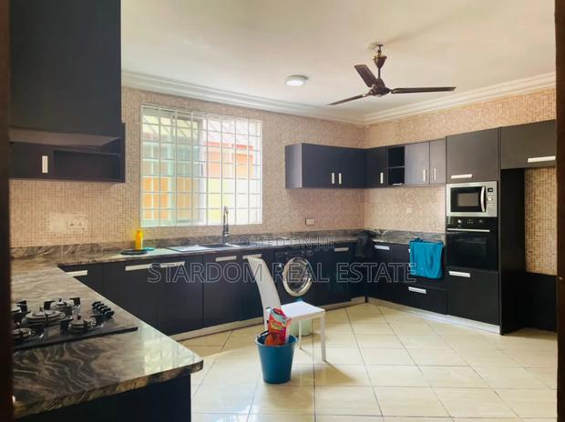5bdrm Duplex in Trasacco, East Legon for rent · Photo 2