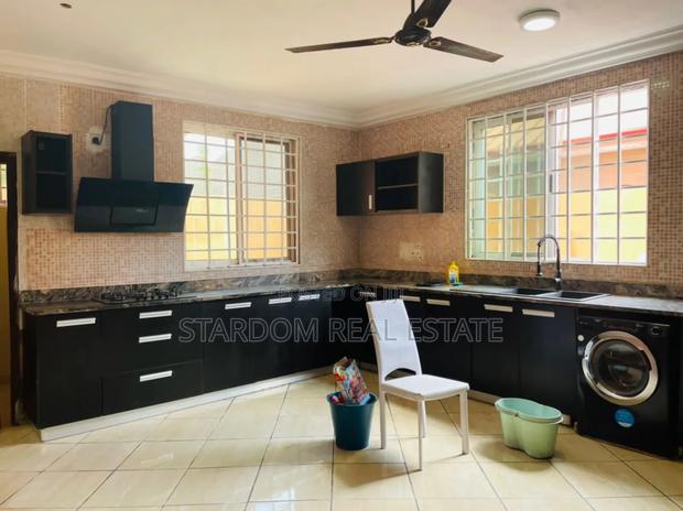 5bdrm Duplex in Trasacco, East Legon for rent · Photo 3