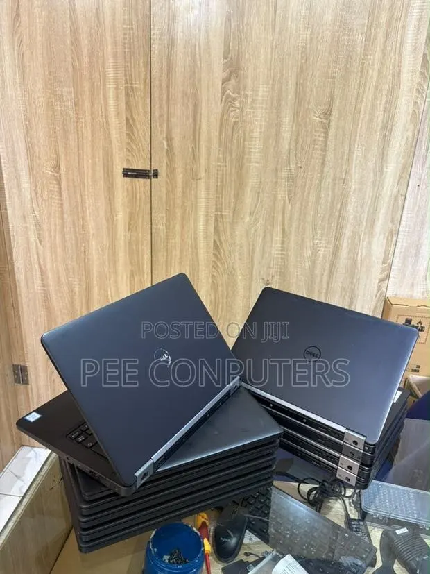 Laptop Dell Latitude E5270 8GB Intel Core i5 SSD 256GB