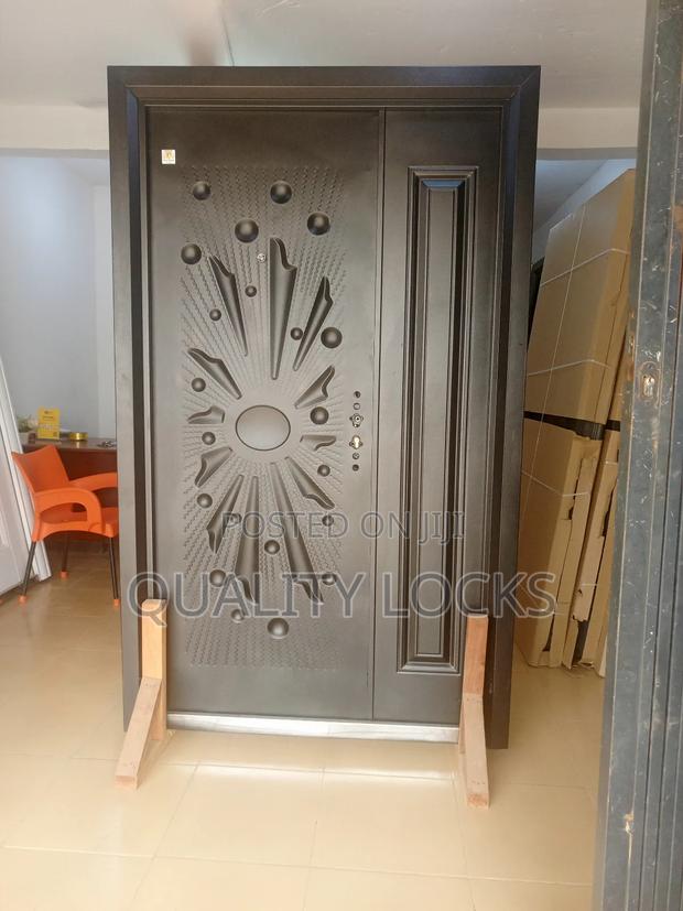 New Paladin Black Security Door One and Half · Photo 1