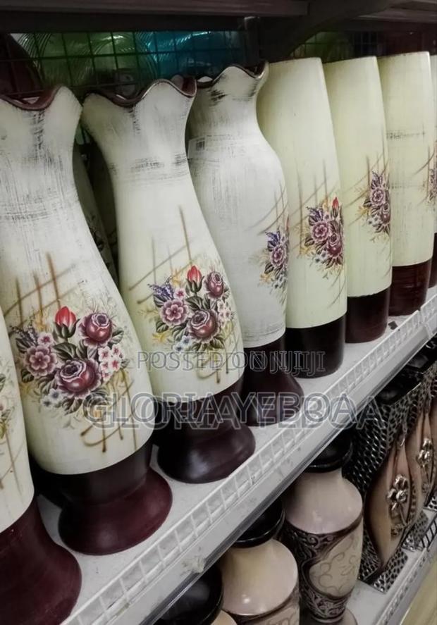 Flower Vase · Photo 6