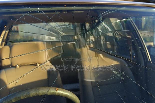 Repair and Replace All Your Cracked Windscreen in Style · Photo 1