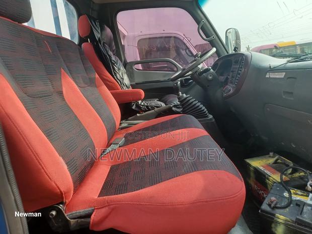 Hyundai Mighty E Blue · Photo 6