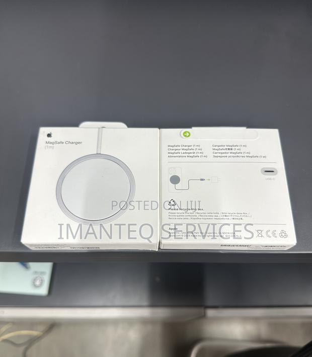 Original Magsafe Charger From Apple · Photo 1