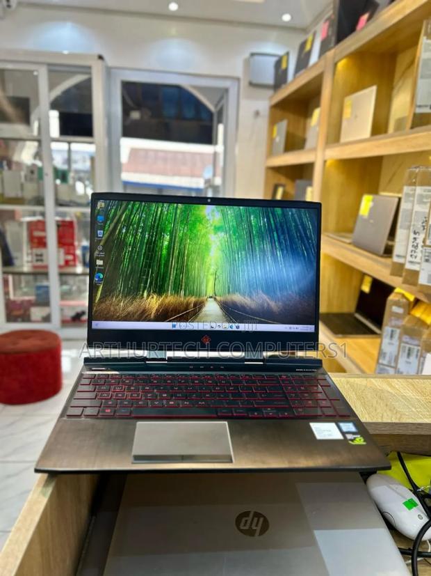 Laptop HP Omen 15 8GB Intel Core I5 HDD 1T · Photo 3