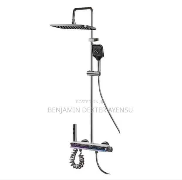 Luxury 4 Way Led Shower Set · Photo 4