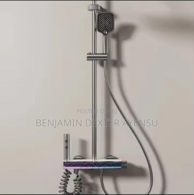 Luxury 4 Way Led Shower Set · Photo 5