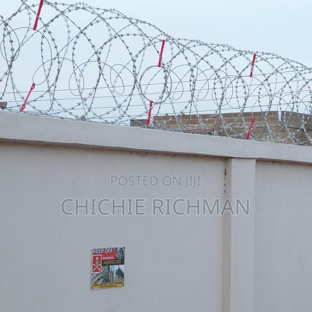 Razor Wire Installation Nation Wide · Photo 5