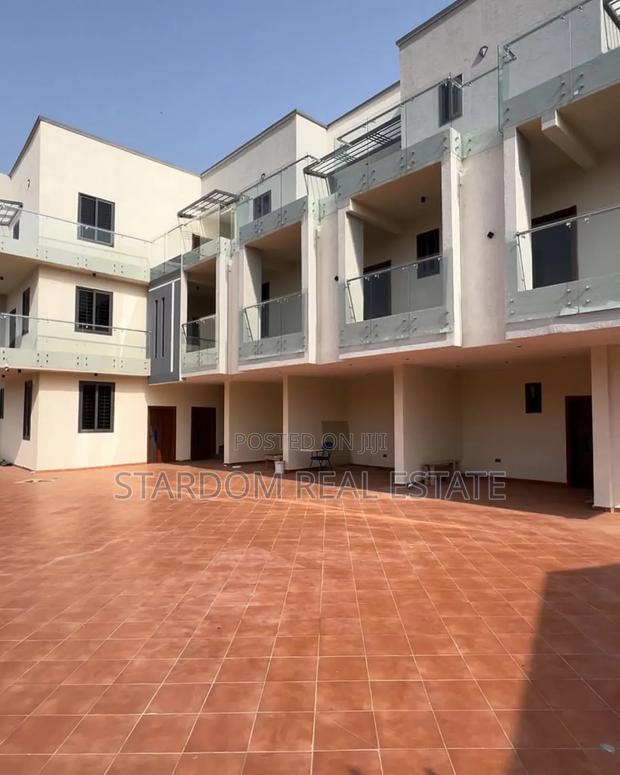 2bdrm Apartment in Adjiriganor for rent · Photo 1
