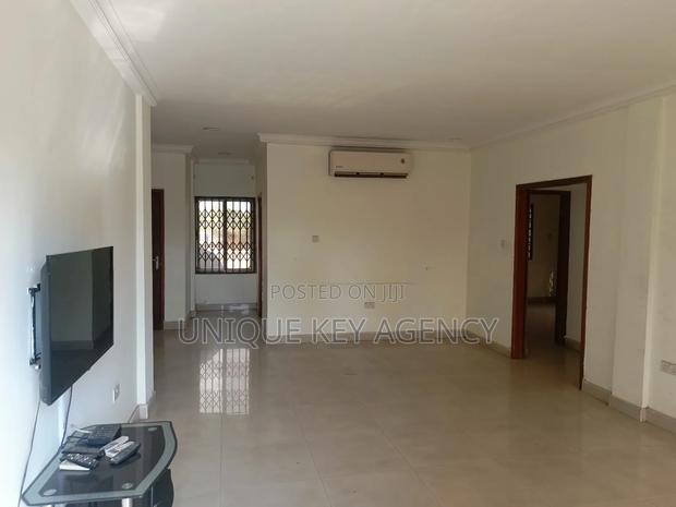 2bdrm Apartment in Unique Key Agency, Dzorwulu for rent · Photo 4