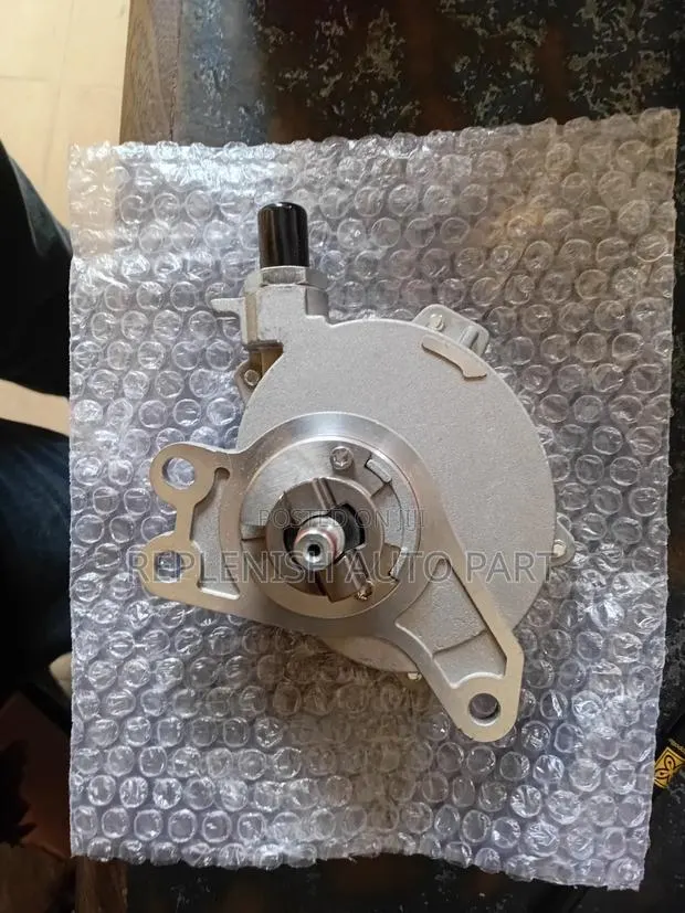 Original Vaccum Steering Pump Assy for Toyota Hilux and Fortuner · Photo 1